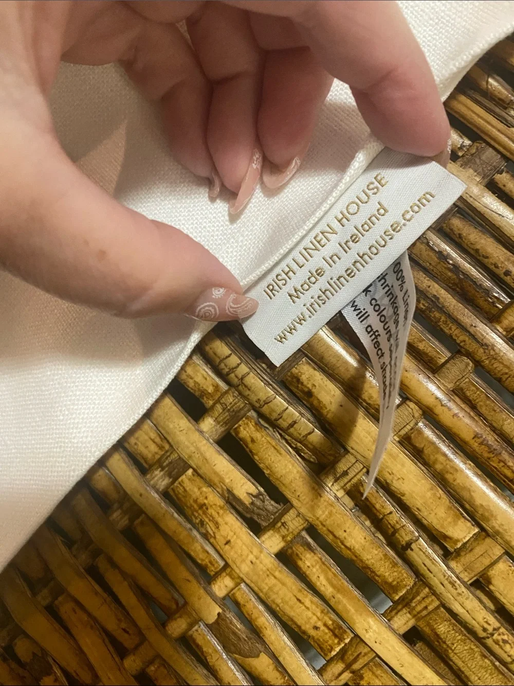 Irish Linen House white table runner with gold embroidery swan? New without tag